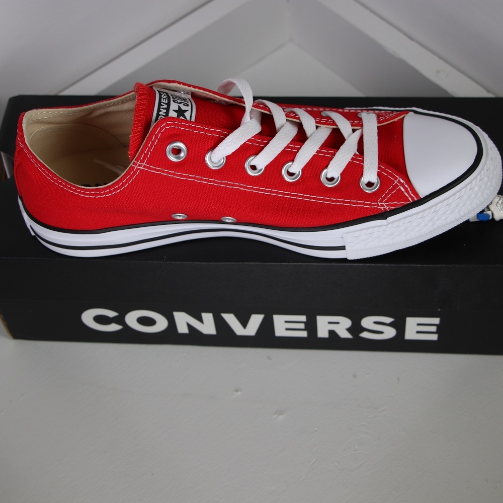 Converse Classic Red All Star Low Tops - Picture 1 of 7
